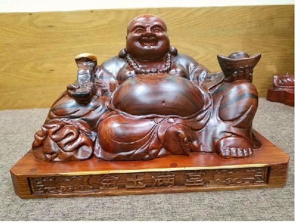 Để Tượng Phật Di Lặc trong nhà mang lại tinh thần thoải mái cho gia chủ