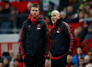 MU quyết đại cải tổ sau trận thảm bại, Carrick đổi vị trí?