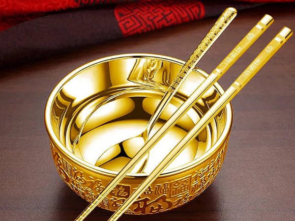 Ngủ mê thấy lấy được bát bằng vàng hoặc bát bằng bạc