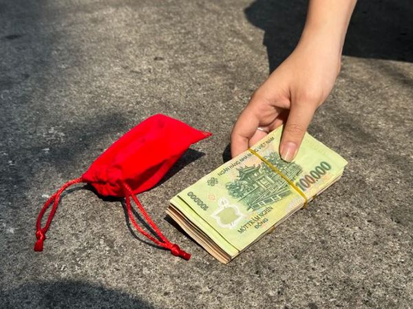 Mơ thấy nhặt được tiền báo hiệu may mắn tài lộc?