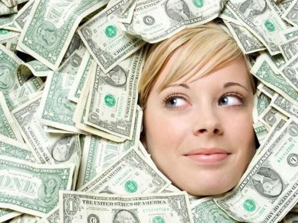 Giải mã chi tiết các giấc mơ thấy mình có nhiều tiền