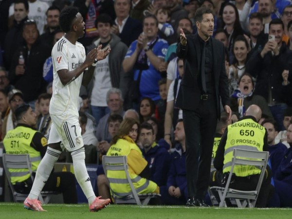 Tin BĐ: Vinicius khiêu khích, Simeone đáp trả bằng bản lĩnh